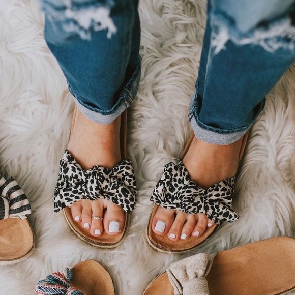 Black Cheetah Slip On Linen Fabric Bow Sandals - Picture 8 of 13